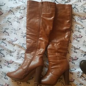 Size 8 knee high man made leather boots